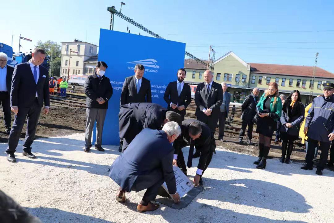 ҷչĸί·εʽϷƵ´